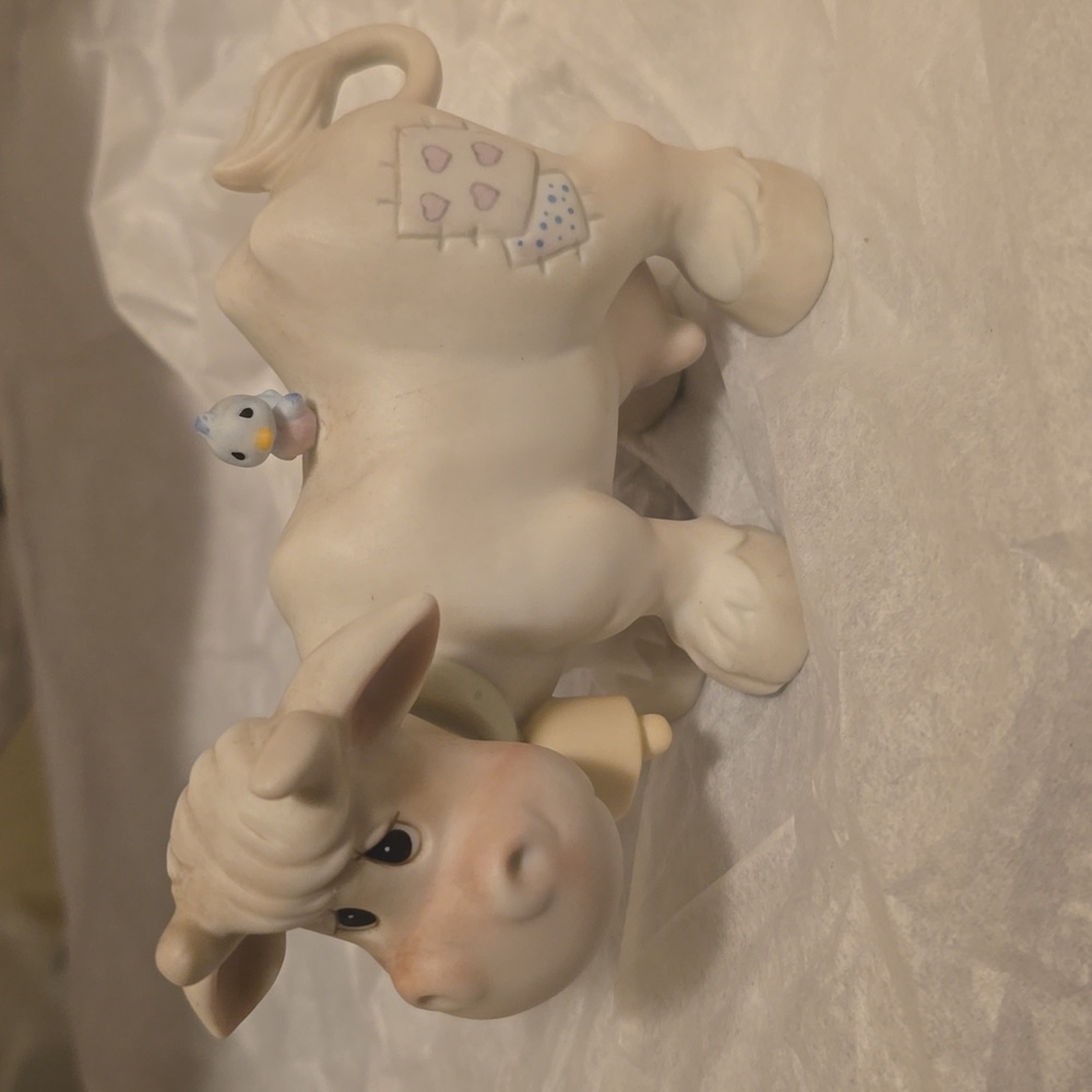 3/15 1980 Enesco Cow Figurine with Bird